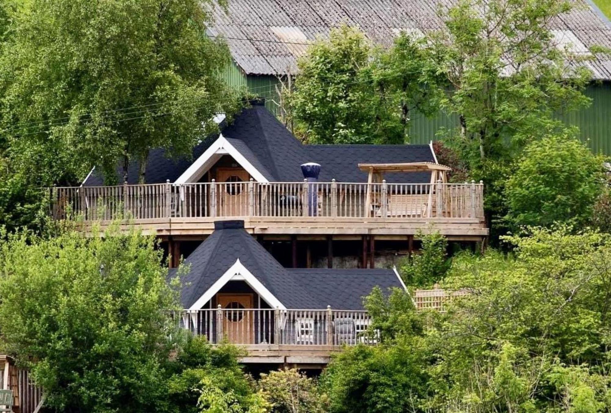1 - Ein Trysor Cudd - Outdoor Bathtub - Incredible Views Villa Pont Sticill Exterior photo